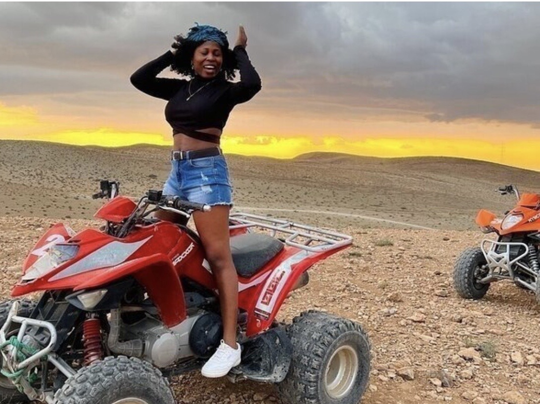 Agafay Desert Adventure Promenade en quad et chameau avec dîner spectacle