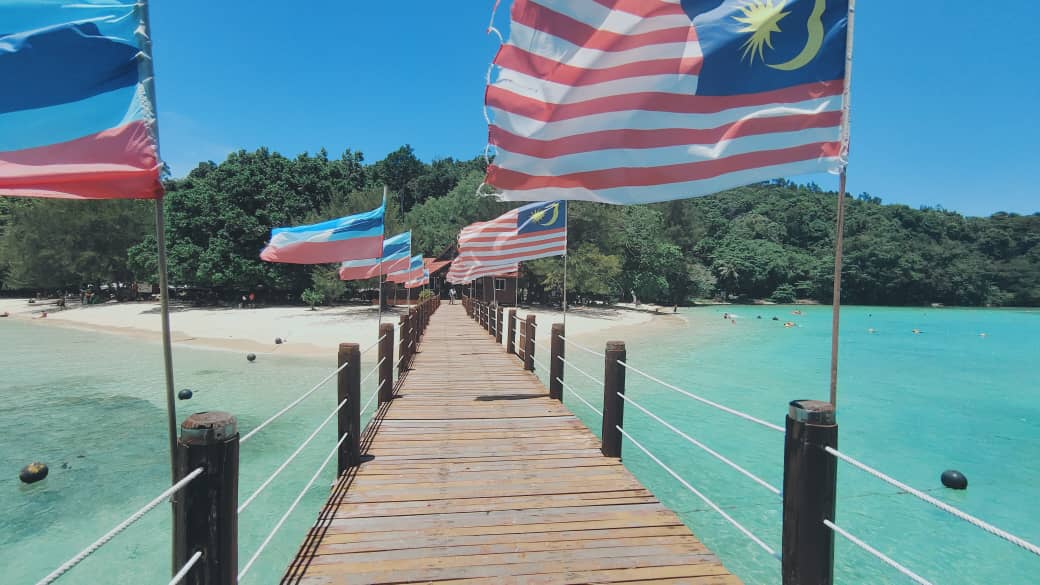 Borneo Wanderer Travel