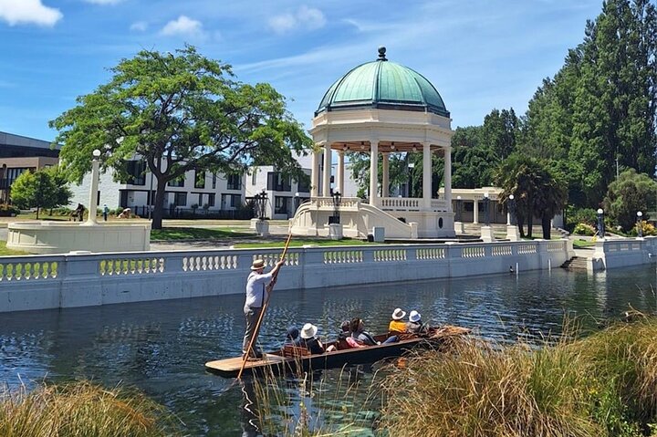 ULTIMATE NEW ZEALAND TOURS LIMITED