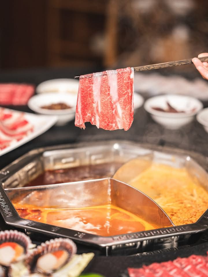 NINE SQUARES RESTAURANT