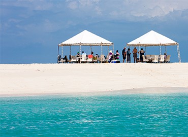Prison Island + sand bank picnic