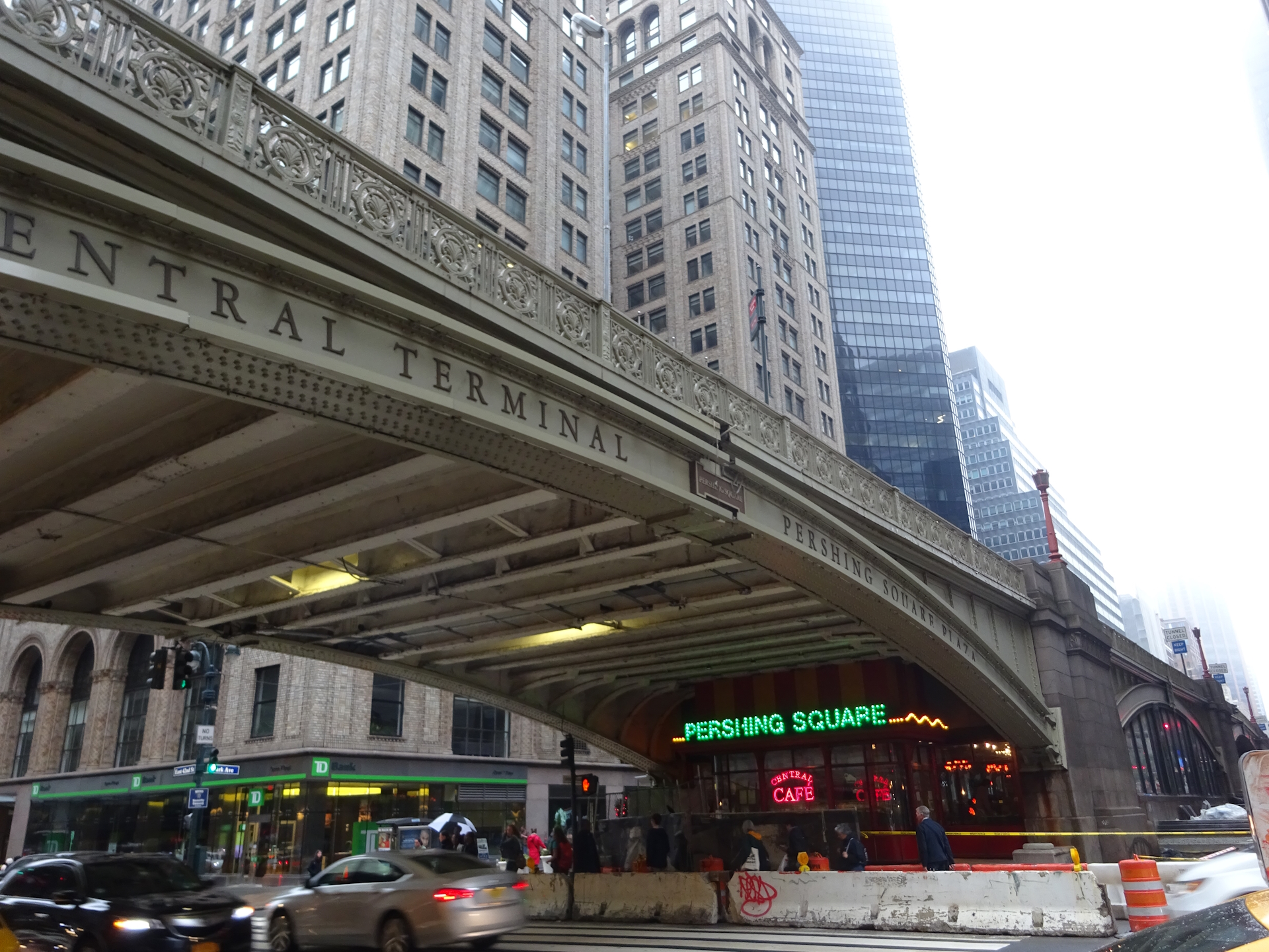 New York Midtown self-guided walking tour & scavenger hunt