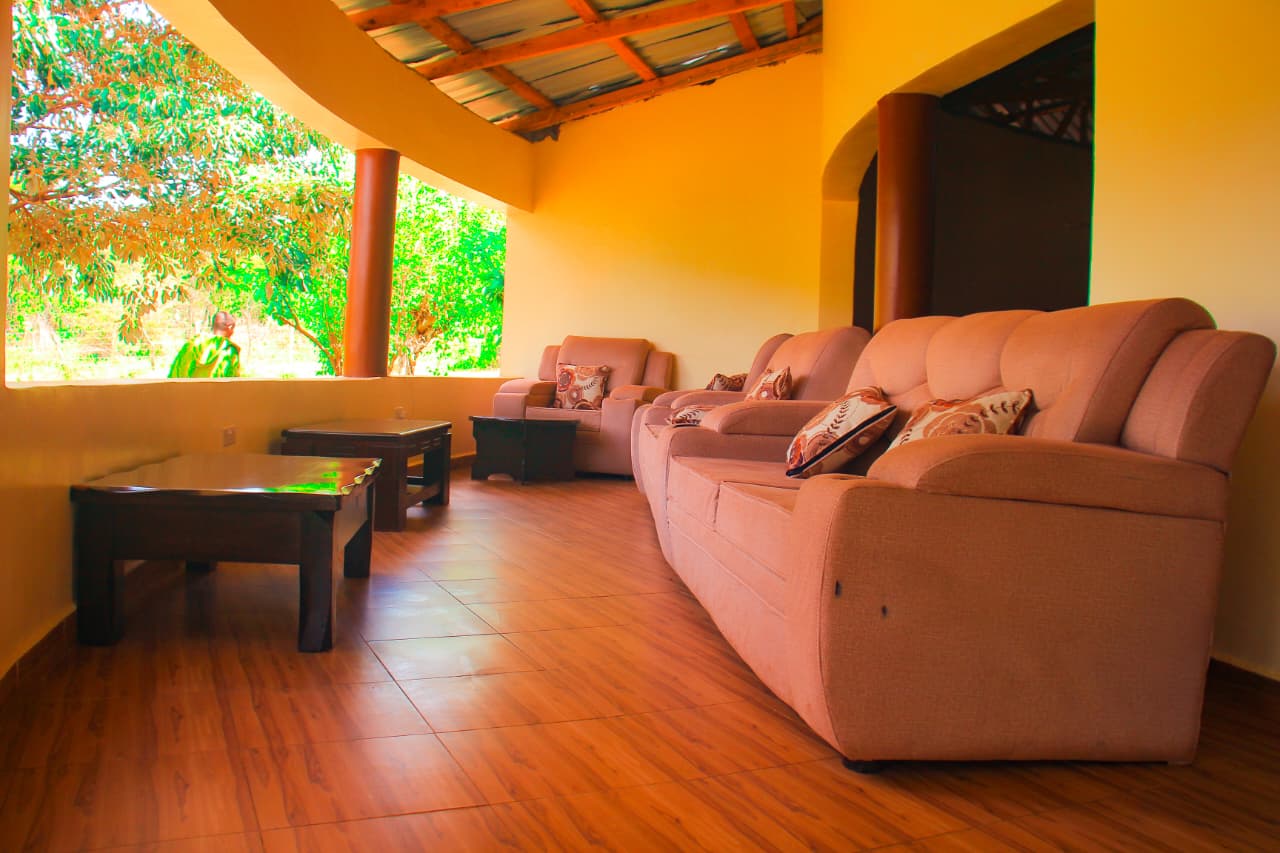 Winny Safaris Africa