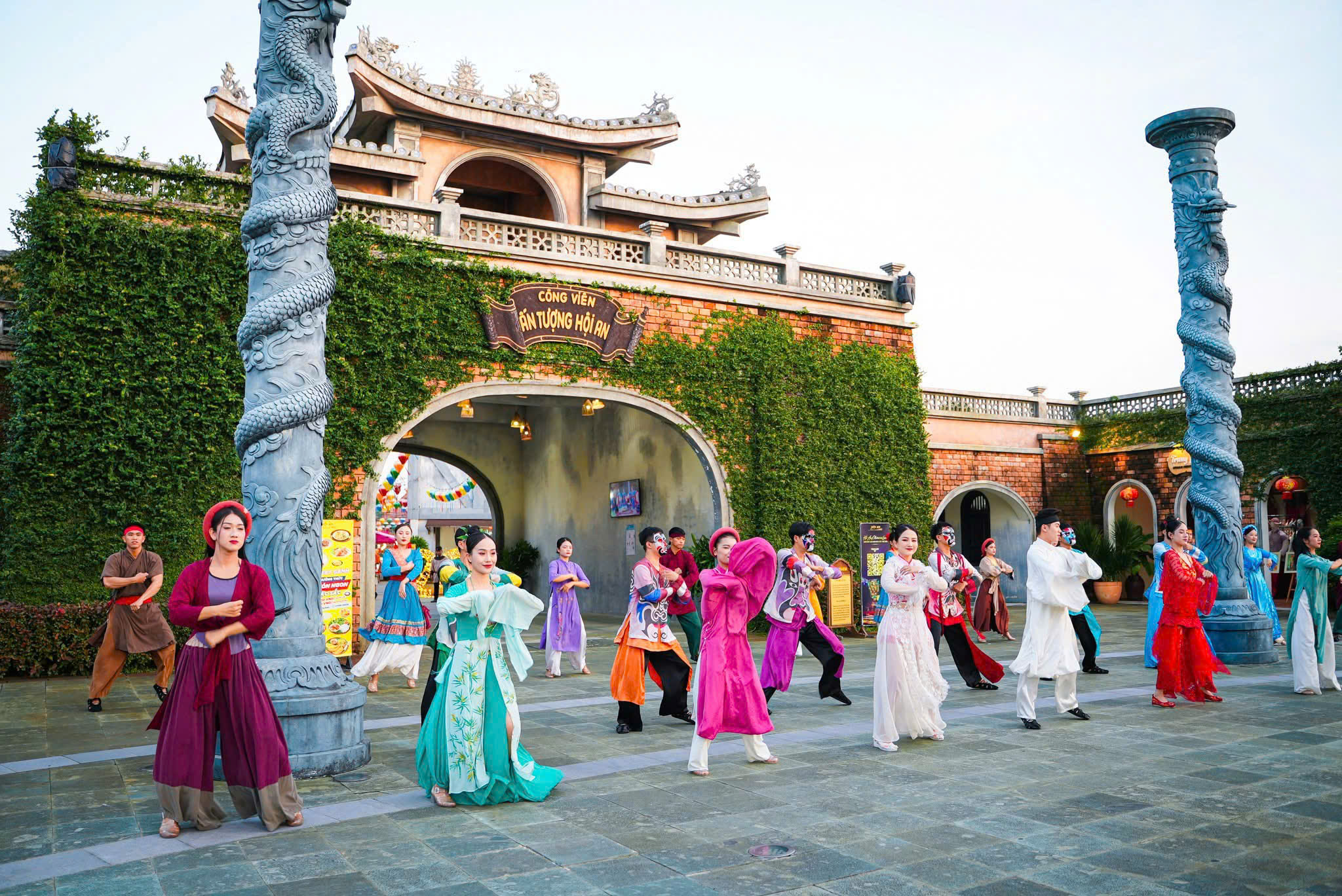 Son Tra Evergreen Tours