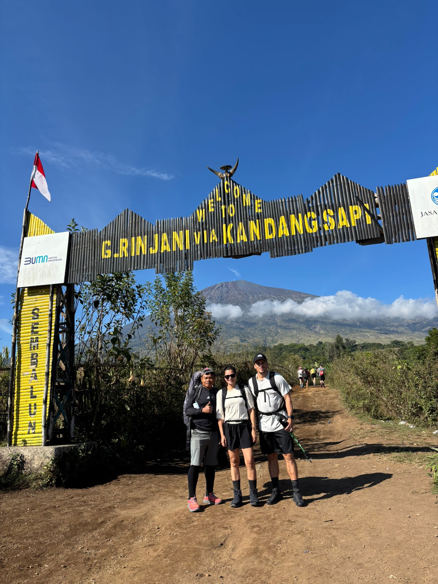 Dhyns Rinjani Hiking